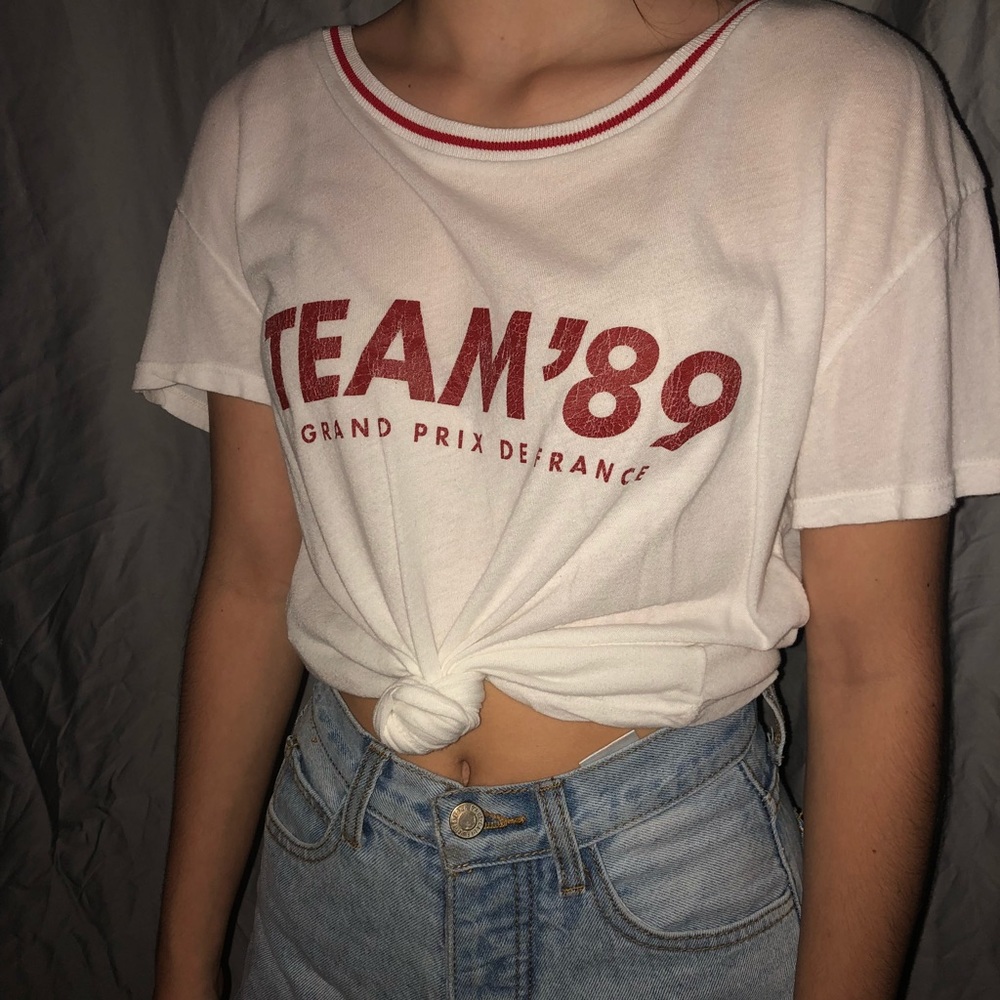 Brandy Melville | white graphic tee